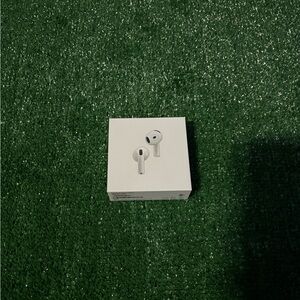 Apple White Wireless Earbuds